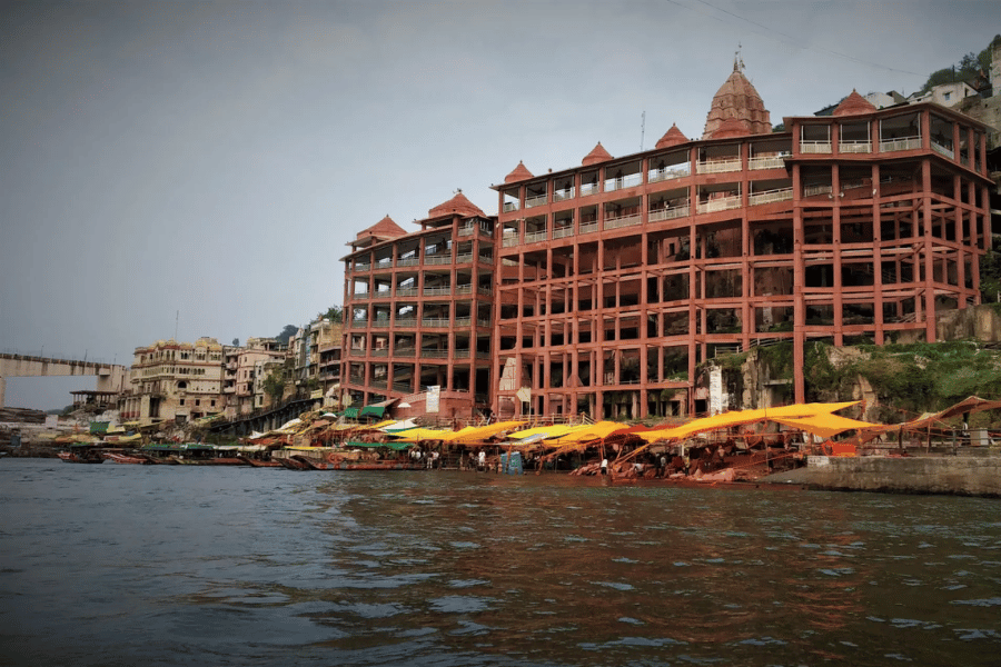 Omkareshwar Jyotirlinga taxi from Ahmedabad — Narmada, Madhya Pradesh